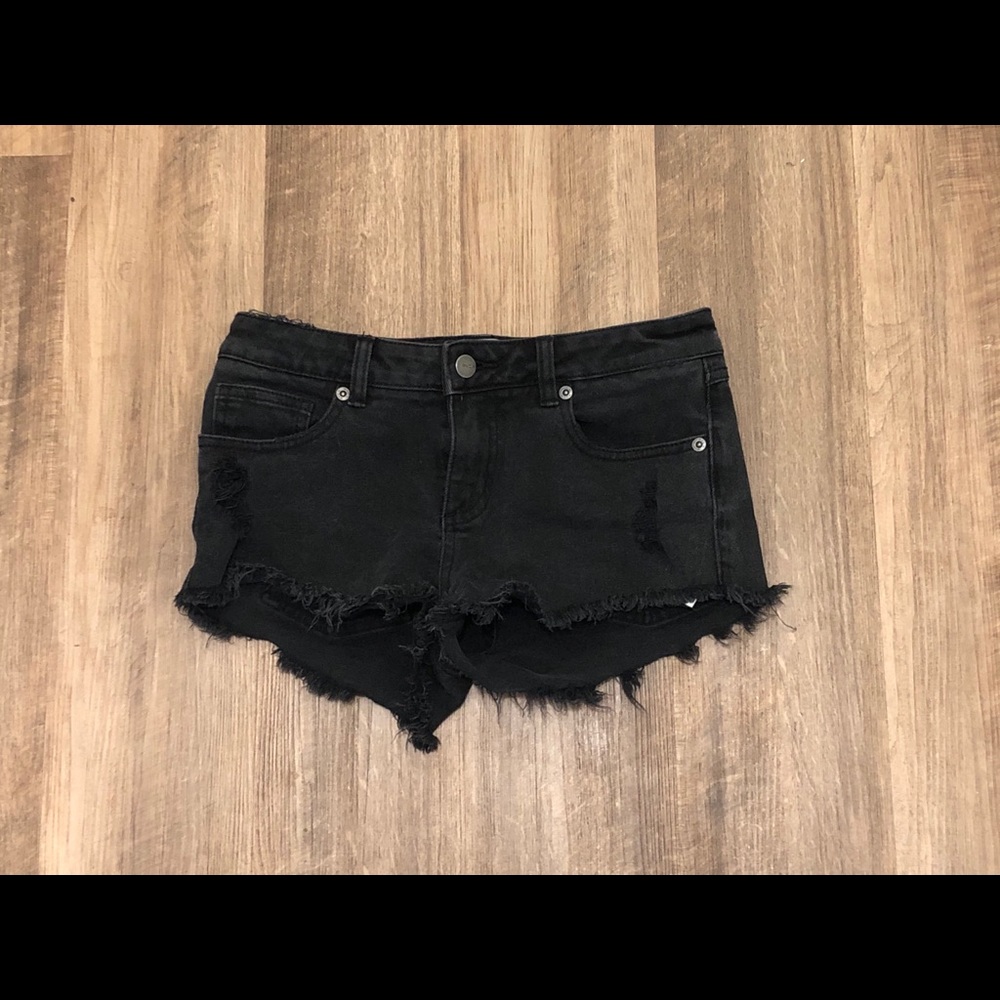 RVCA faded black destroyed cut off shorts * 26